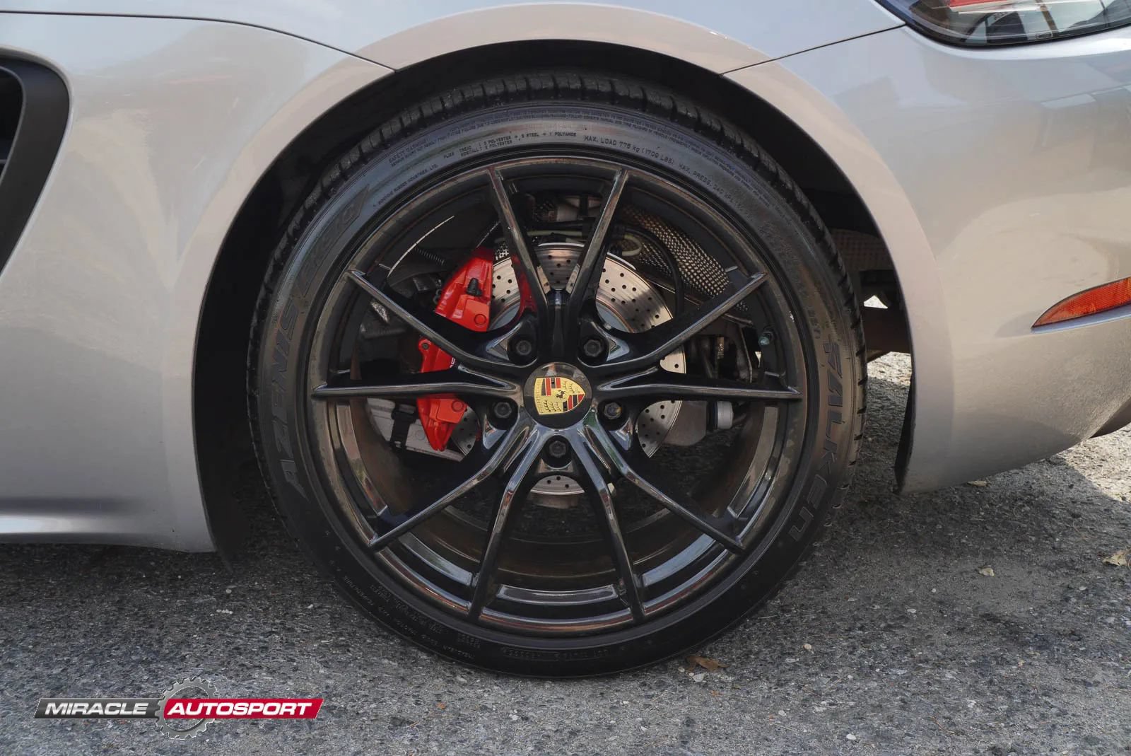 Used 2018 Porsche 718 Boxster S RWD image 12