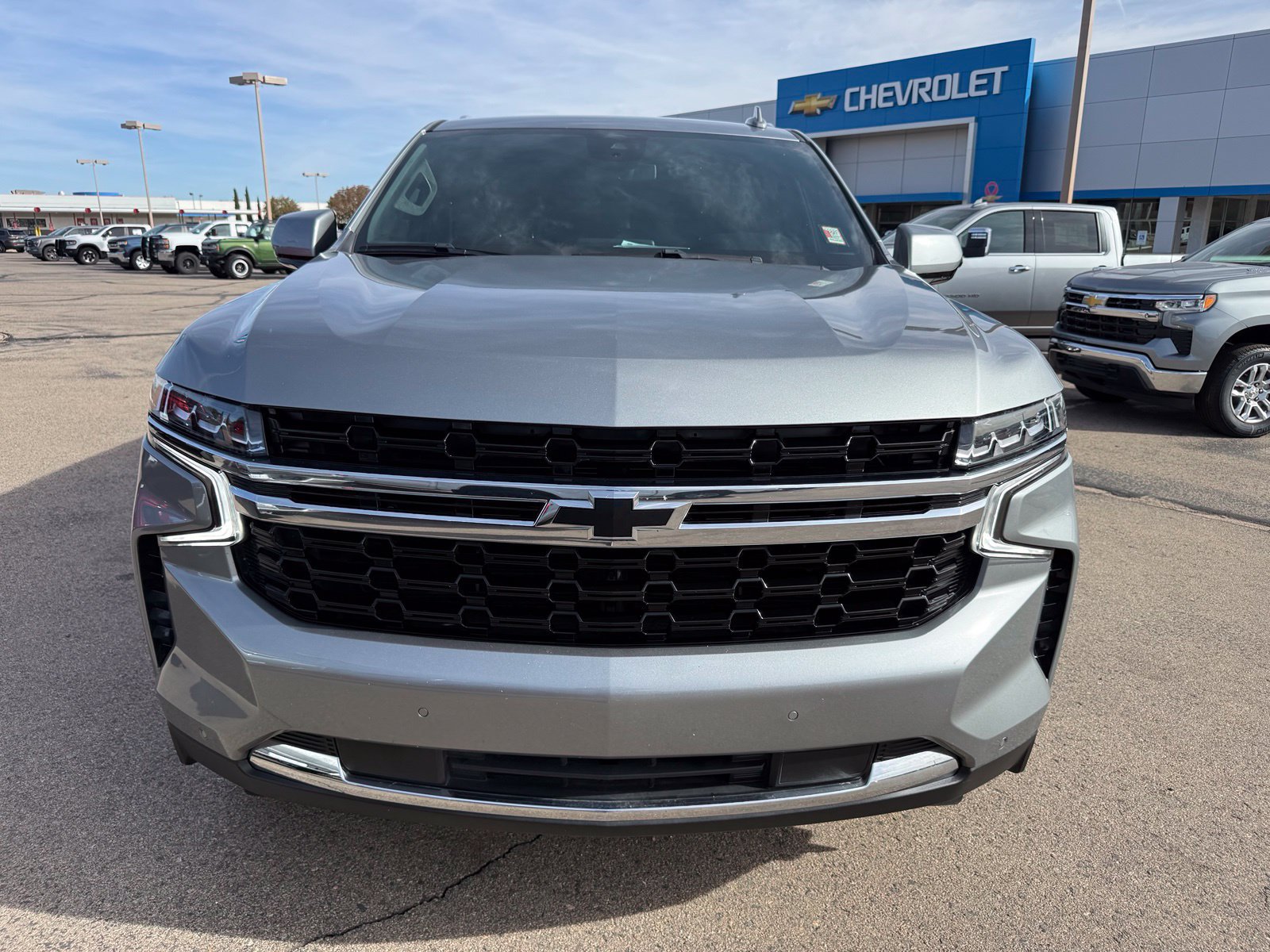Used 2024 Chevrolet Suburban LS w/ Driver Alert Package RWD image 2