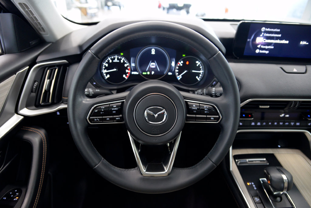Certified 2024 MAZDA CX-90 3.3 Turbo w/ Premium Package AWD/4WD image 18
