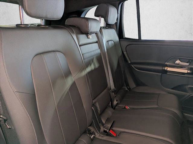 Used 2025 Mercedes-Benz GLB 250 image 21
