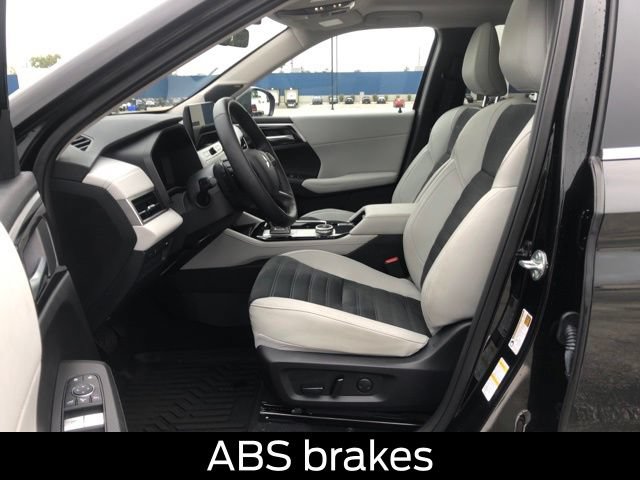 Used 2026 Mitsubishi Outlander SE AWD/4WD image 17