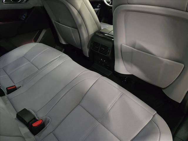 Used 2026 Land Rover Range Rover Velar Dynamic SE AWD/4WD image 11
