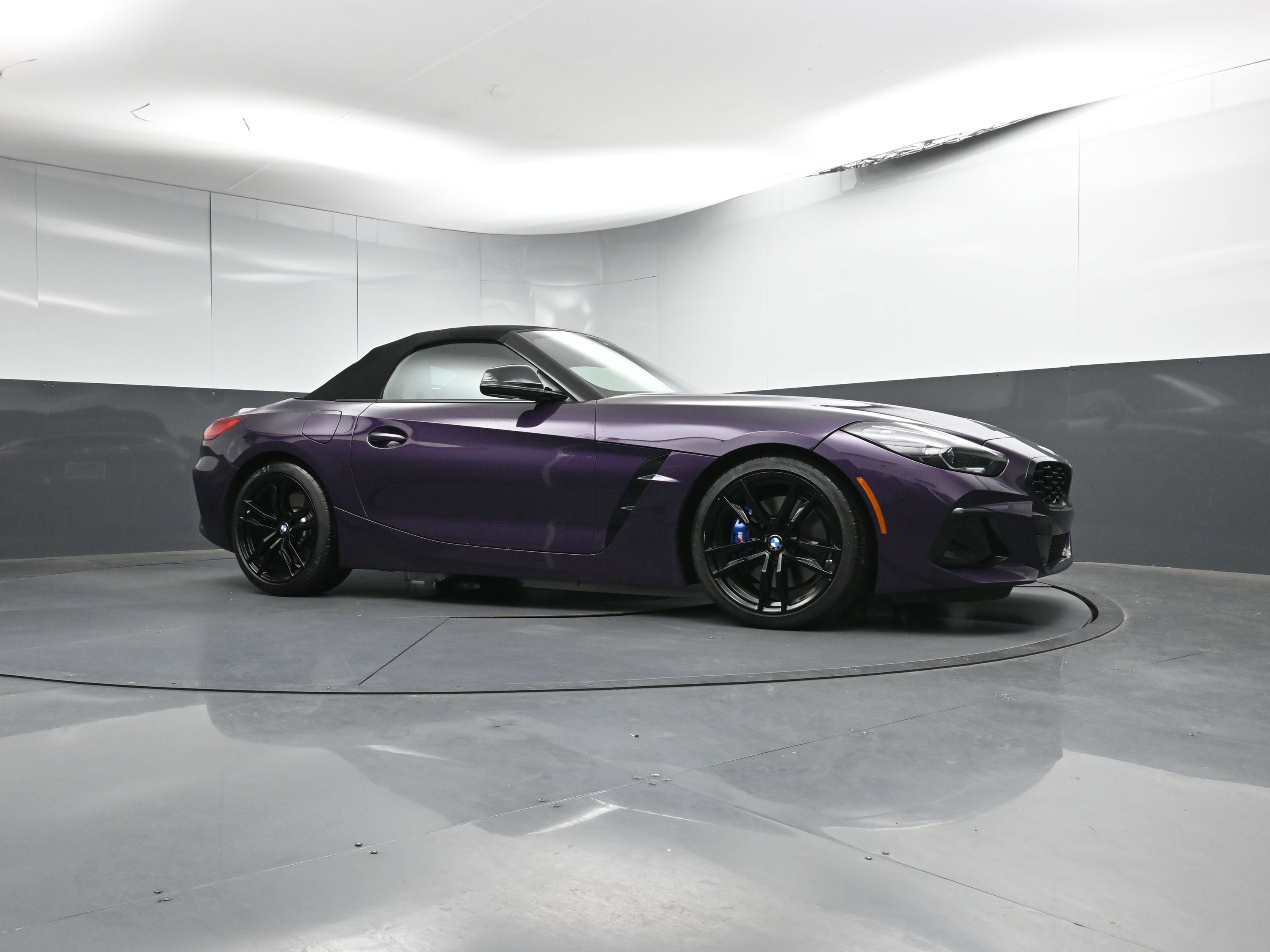 Used 2023 BMW Z4 M40i w/ Premium Package image 33