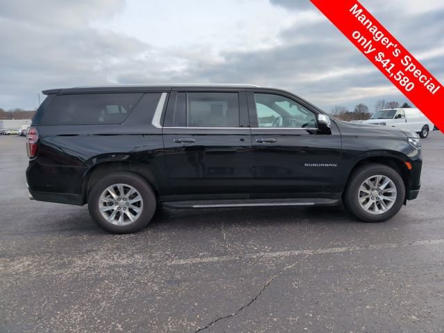 Used 2023 Chevrolet Suburban Premier image 8