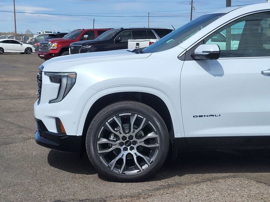 New 2026 GMC Acadia Denali Ultimate w/ LPO, Floor Liner Package AWD/4WD image 6
