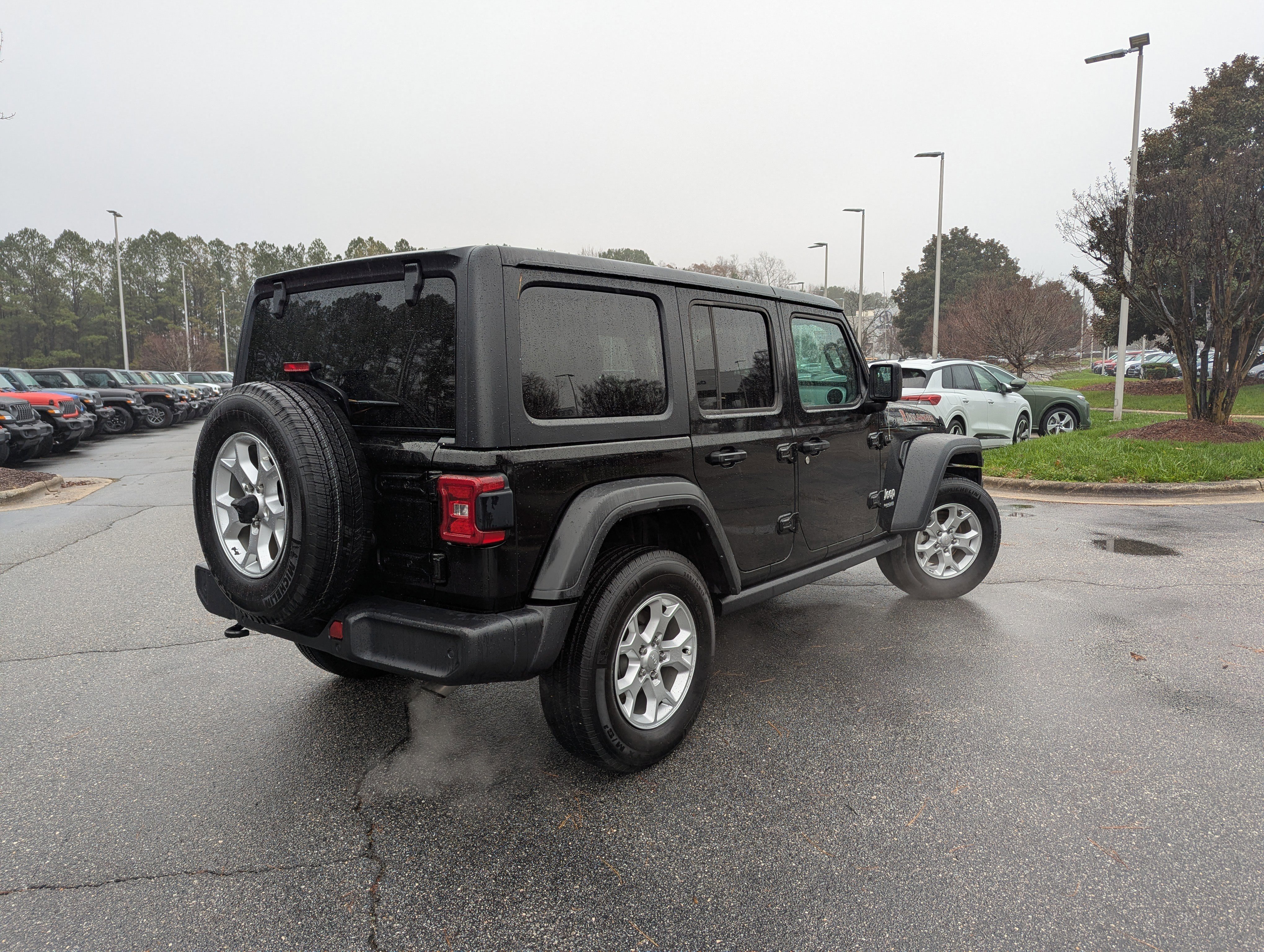Used 2021 Jeep Wrangler Islander image 5