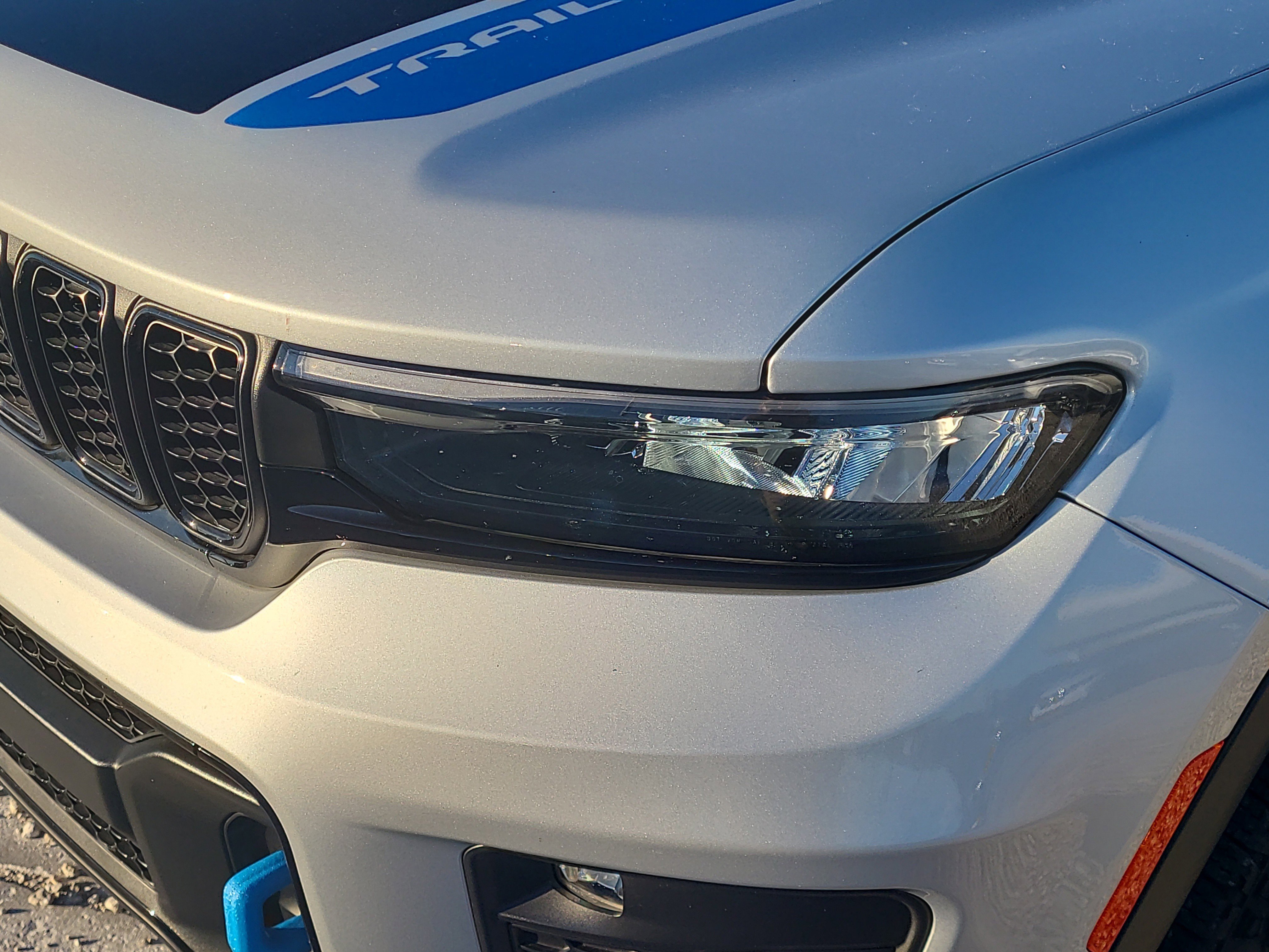 Used 2024 Jeep Grand Cherokee Trailhawk image 9