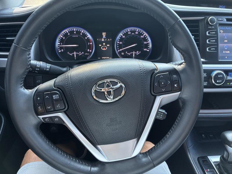 Used 2016 Toyota Highlander XLE FWD image 25