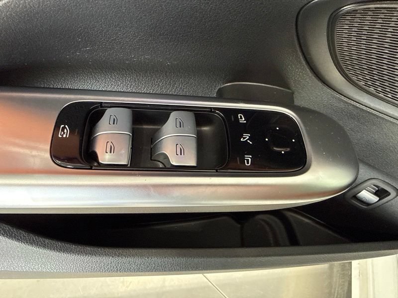 Used 2023 Mercedes-Benz C 300 4MATIC Sedan image 21