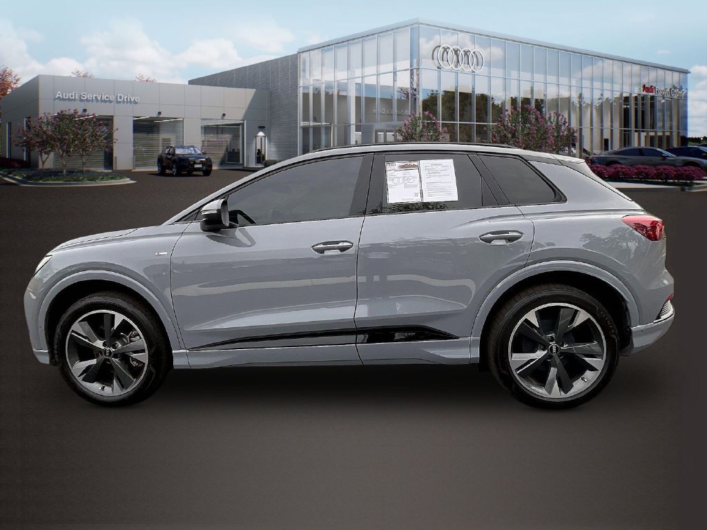 Used 2024 Audi Q4 e-tron Premium Plus w/ Premium Plus AWD/4WD image 4