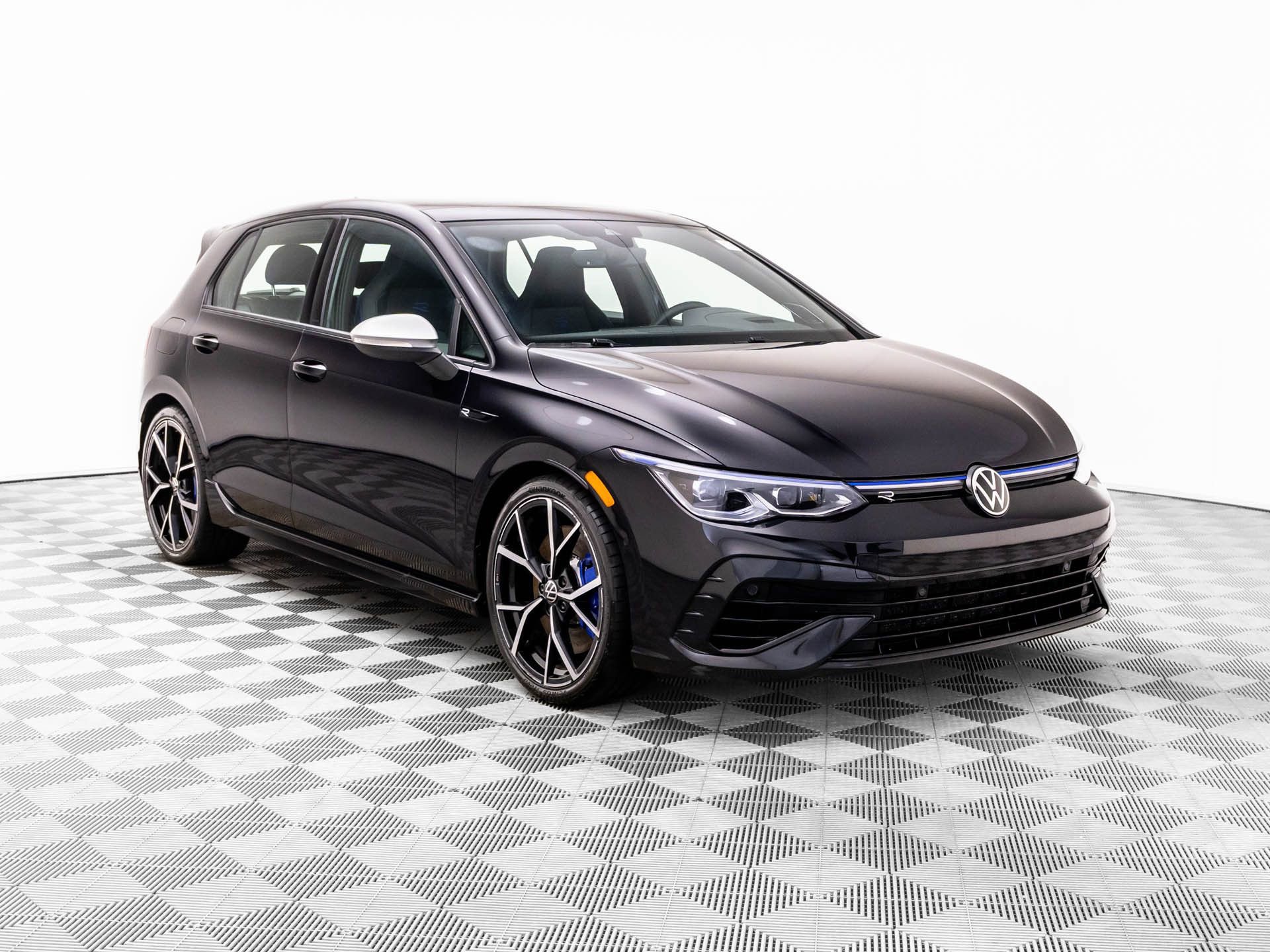 Used 2022 Volkswagen Golf R AWD/4WD image 8