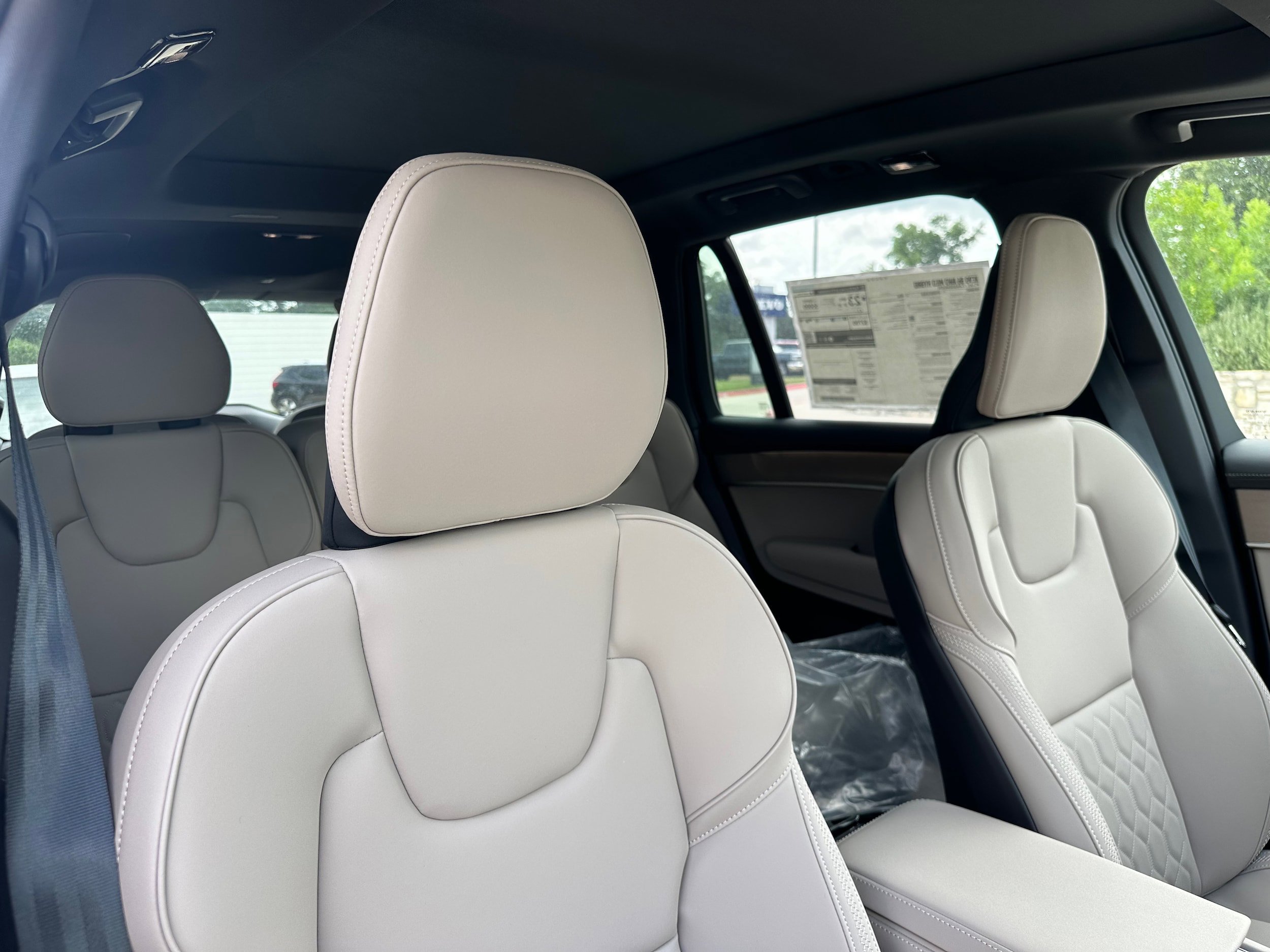 Used 2026 Volvo XC90 B6 Plus w/ Protection Package Premier AWD/4WD image 9