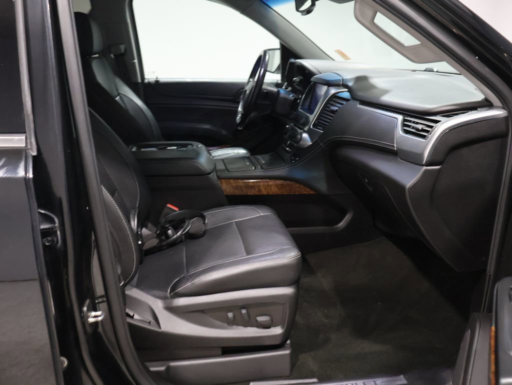 Used 2018 Chevrolet Suburban Premier image 26