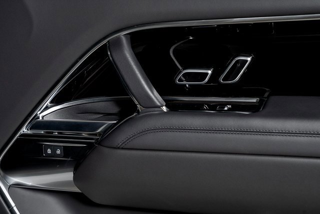 Used 2023 Land Rover Range Rover SE image 61