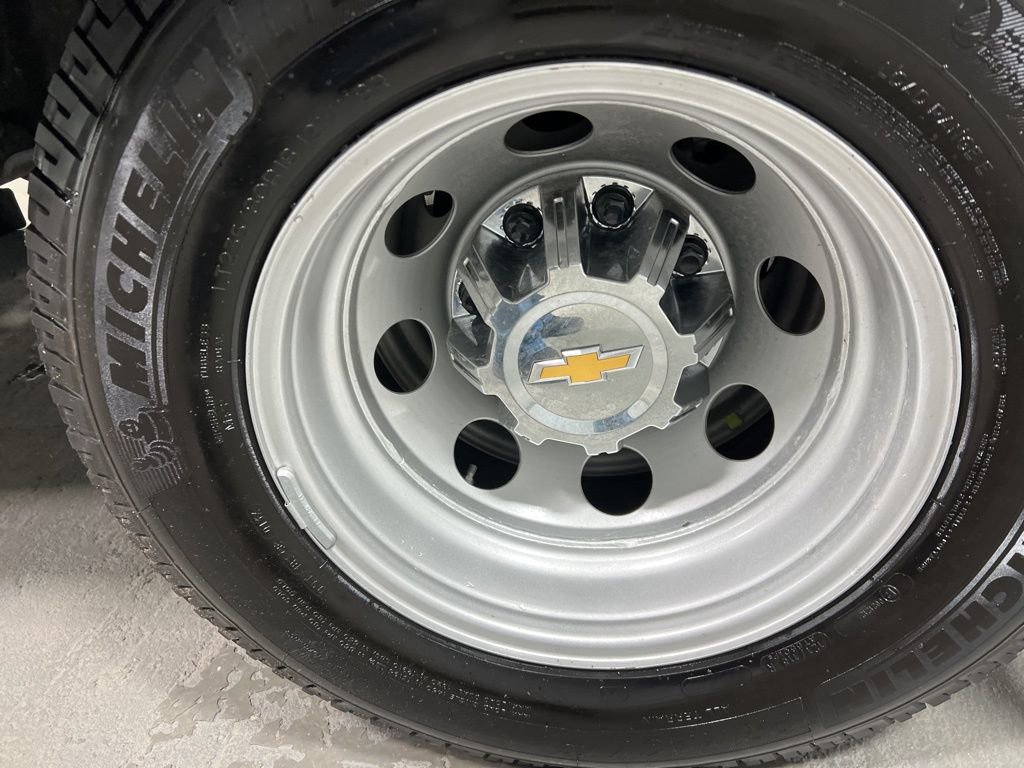 Used 2025 Chevrolet Silverado 3500 W/T image 42