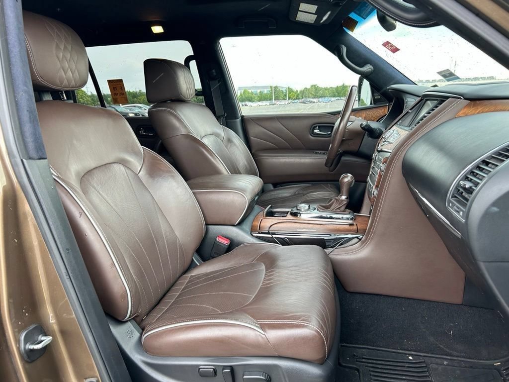 Used 2017 INFINITI QX80 Limited w/ All Season Package AWD/4WD image 9