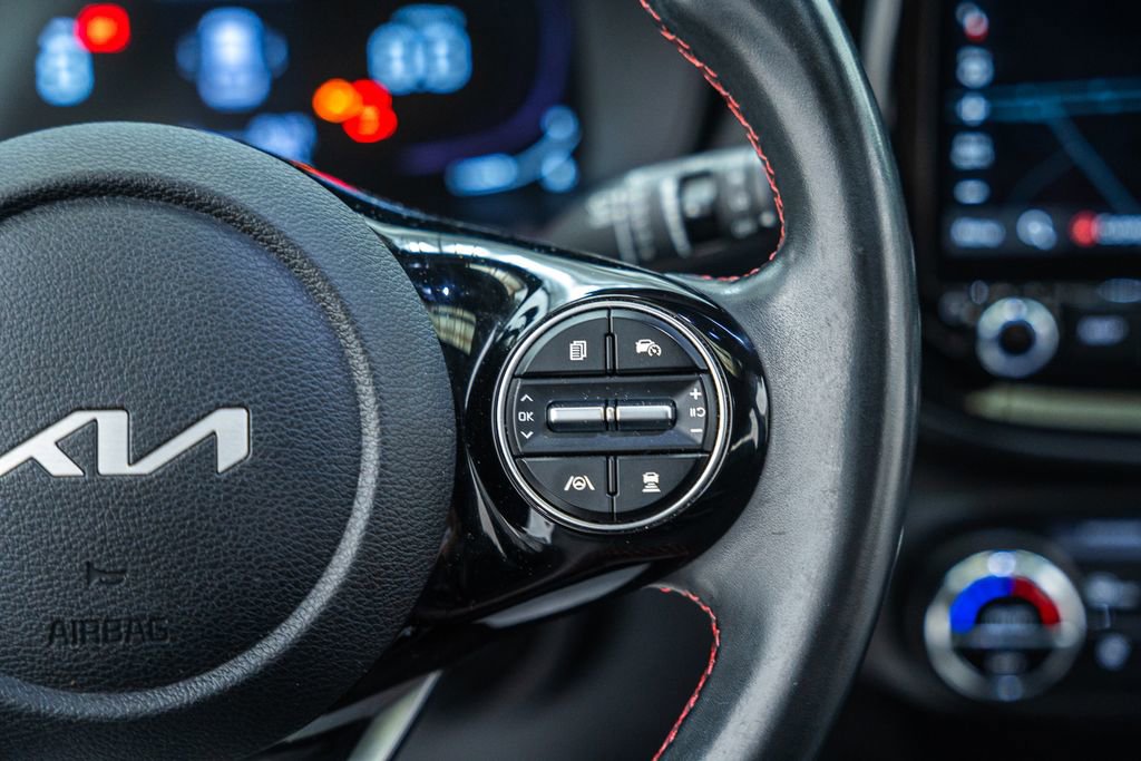 Used 2023 Kia Soul GT-Line w/ GT-Line Technology Package FWD image 28