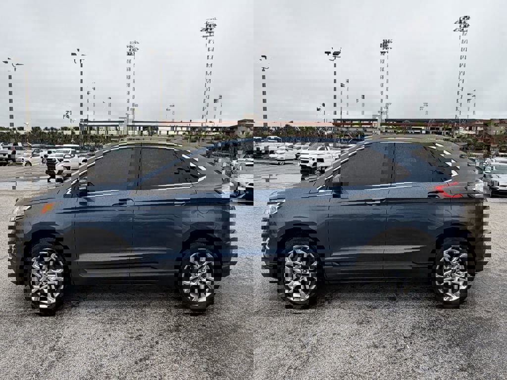 Used 2018 Ford Edge Titanium w/ Technology Package image 7