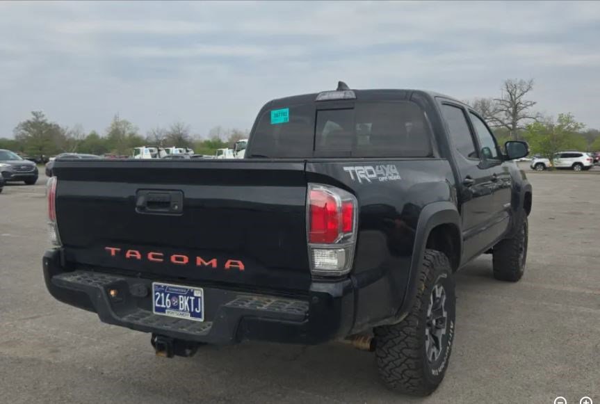 Used 2020 Toyota Tacoma TRD Off-Road w/ Technology Package AWD/4WD image 4