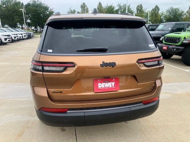 New 2026 Jeep Grand Cherokee L Limited w/ Limited Altitude Package AWD/4WD image 7