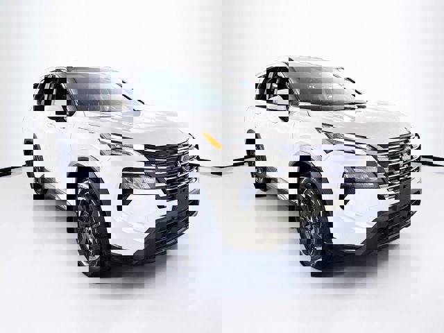 Certified 2026 Nissan Rogue SV image 3