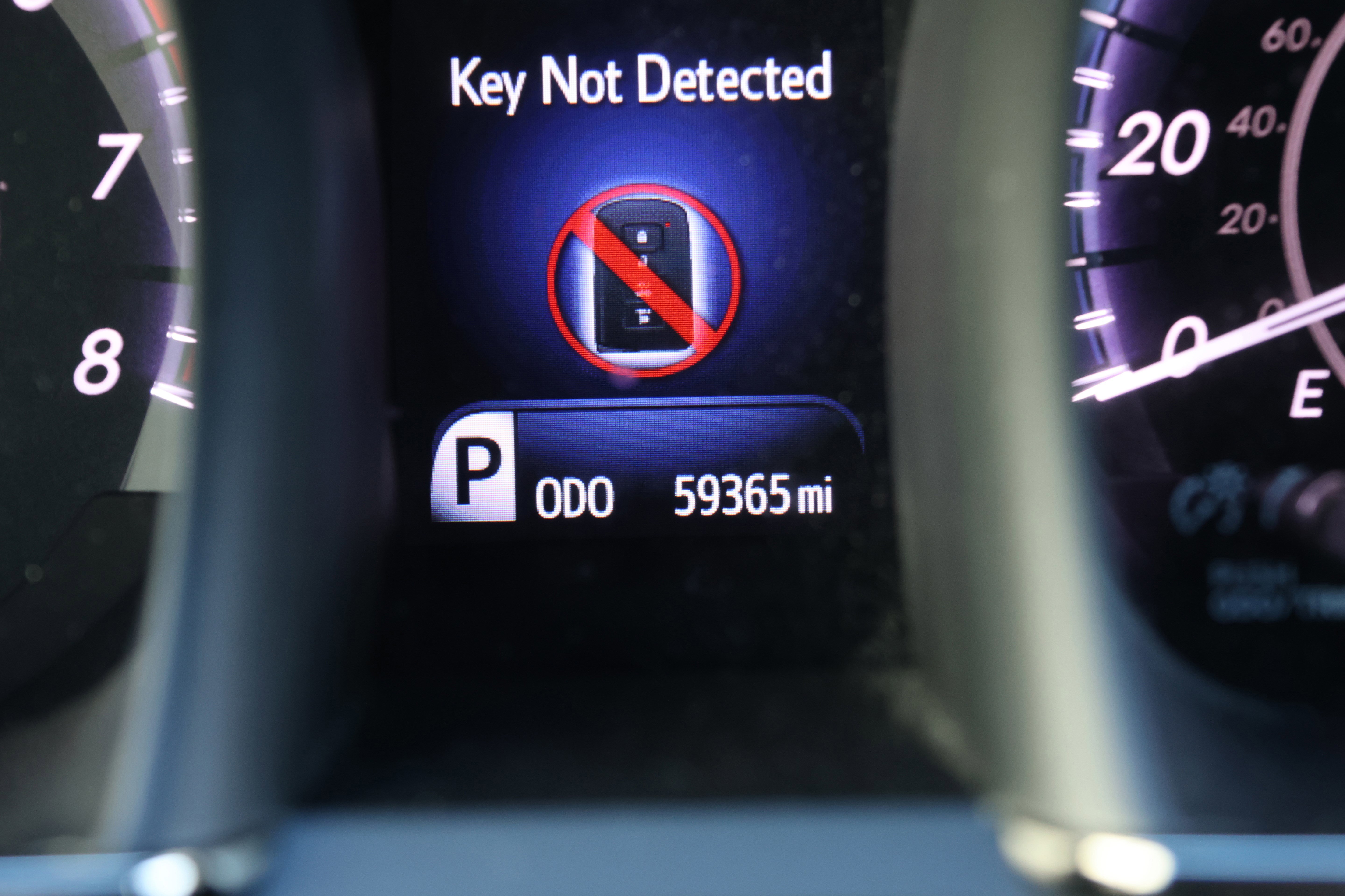 Used 2017 Toyota Avalon Limited image 20