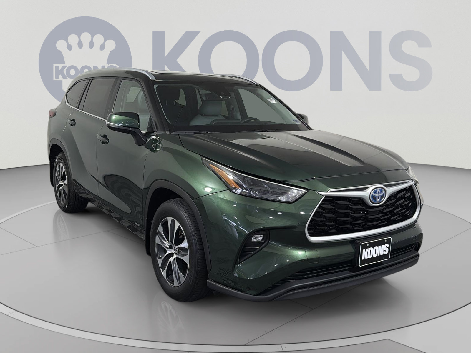 Used 2024 Toyota Highlander XLE AWD/4WD image 10