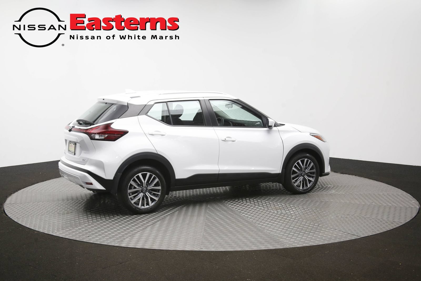 Used 2024 Nissan Kicks SV FWD image 41