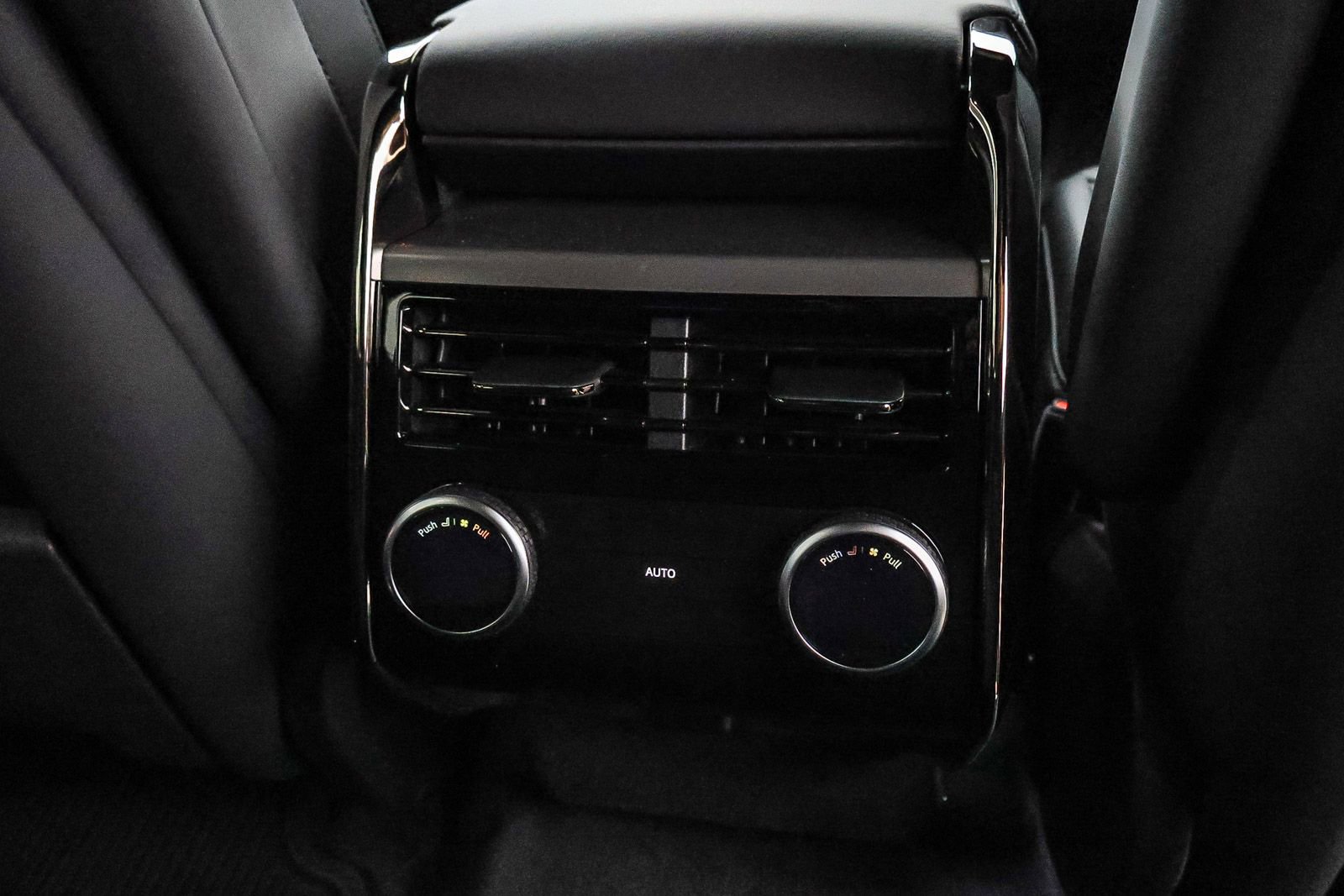 New 2025 Land Rover Range Rover Sport Dynamic SE image 23