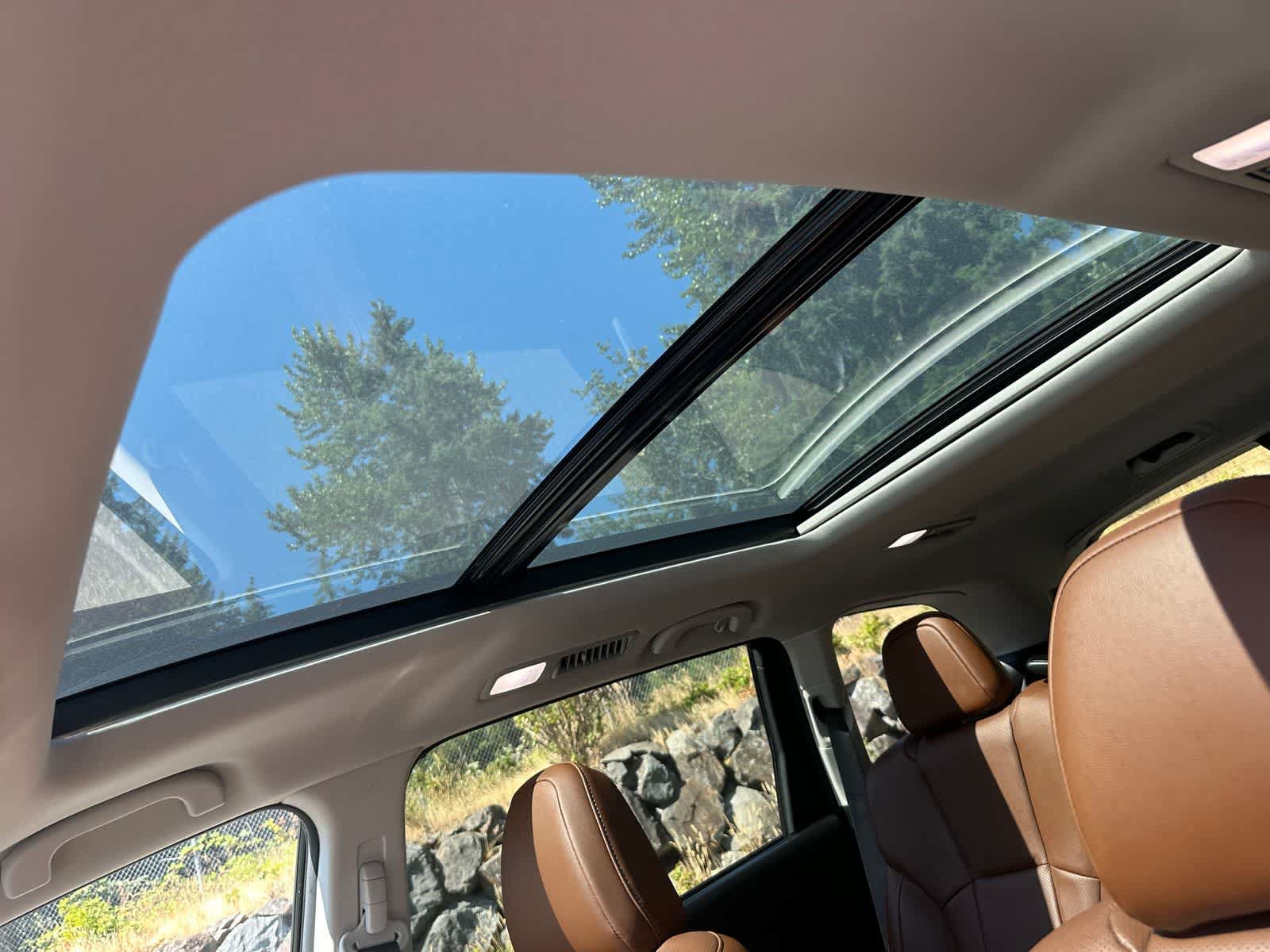 Certified 2025 Subaru Ascent Touring AWD/4WD image 16