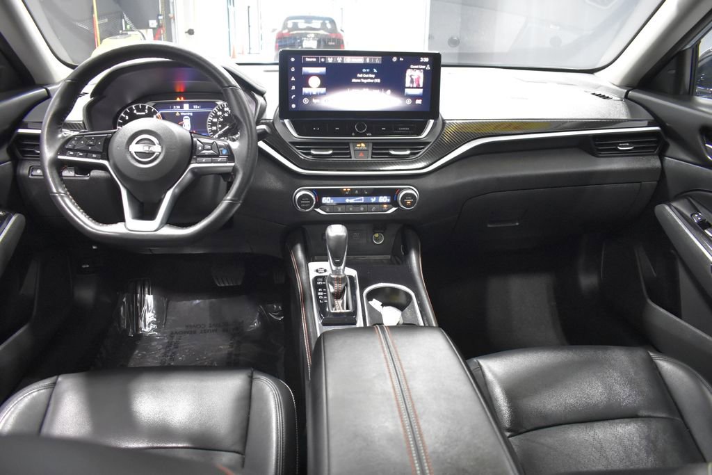 Used 2024 Nissan Altima 2.0 SR image 12
