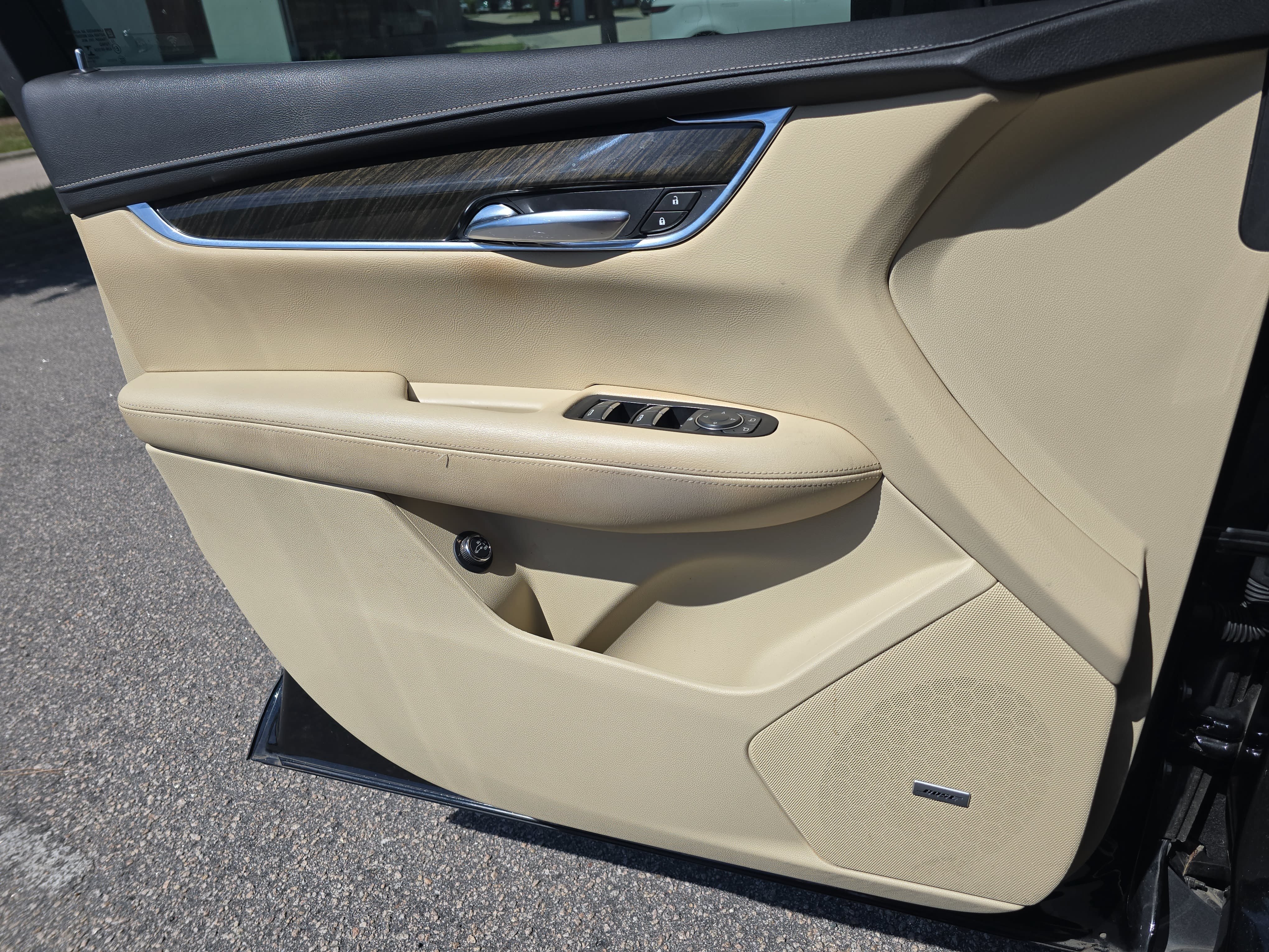 Used 2019 Cadillac XT5 FWD image 27