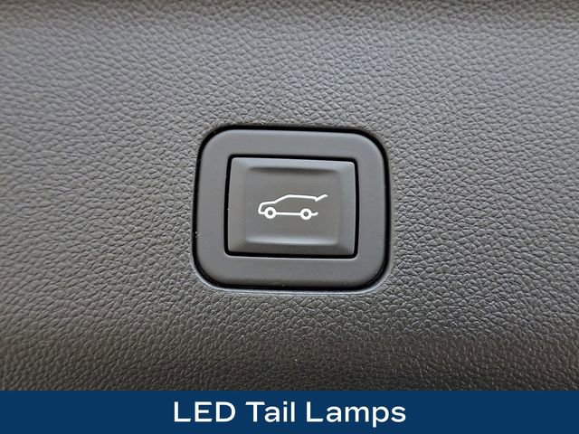 Used 2025 Chevrolet Tahoe High Country AWD/4WD image 24