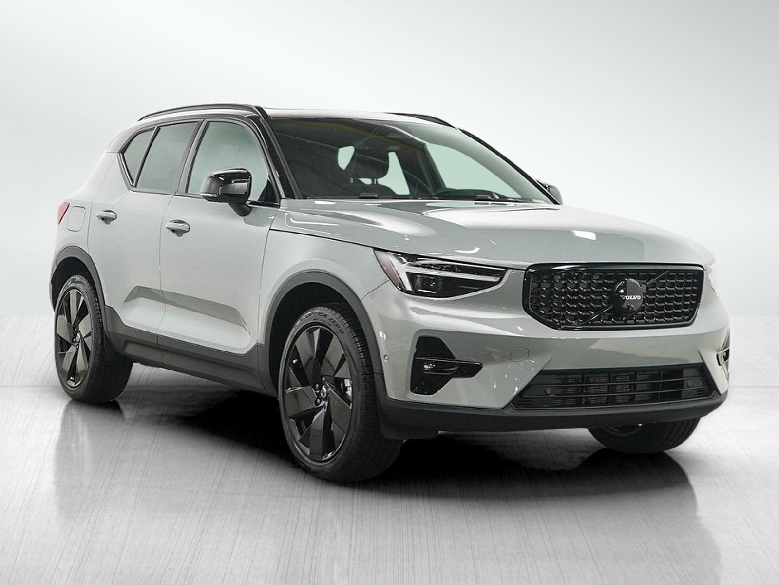 Used 2026 Volvo XC40 B5 Ultra w/ Protection Package Premier AWD/4WD image 8