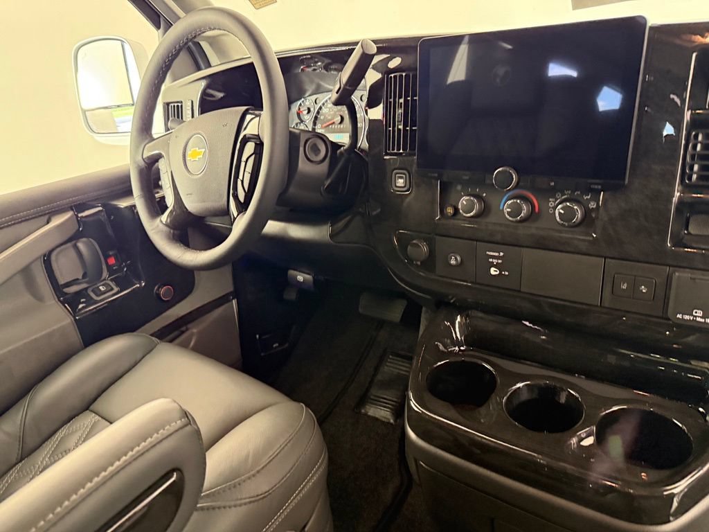 New 2026 Chevrolet Express 2500 w/ Driver Convenience Package RWD image 32