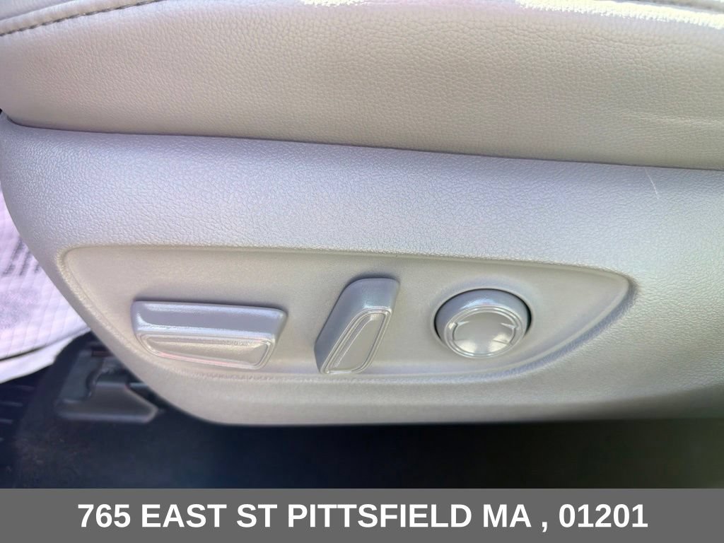 Used 2021 Toyota Highlander Platinum AWD/4WD image 15
