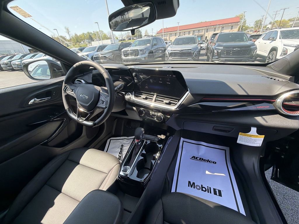 New 2026 Chevrolet Trax RS w/ Sunroof Package image 10