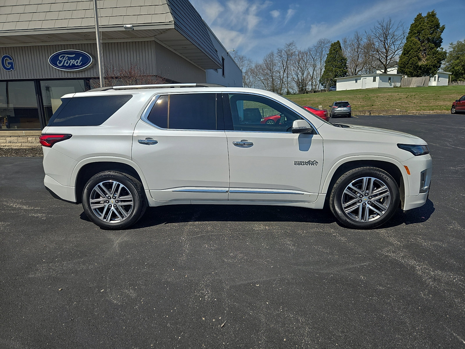 Used 2023 Chevrolet Traverse High Country w/ LPO, Floor Liner Package image 2