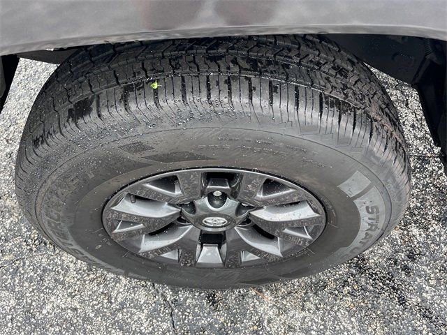 Used 2021 Toyota Tacoma SR5 image 3