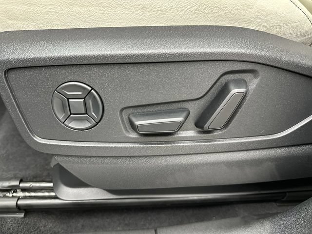 Used 2025 Audi Q5 Premium w/ Premium Plus AWD/4WD image 12
