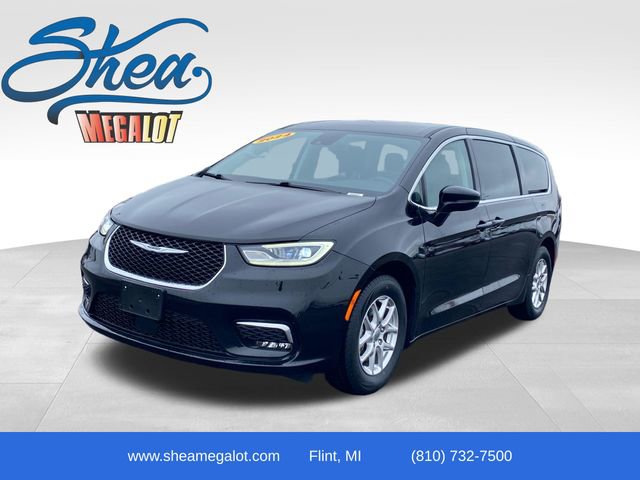 Used 2024 Chrysler Pacifica Touring-L