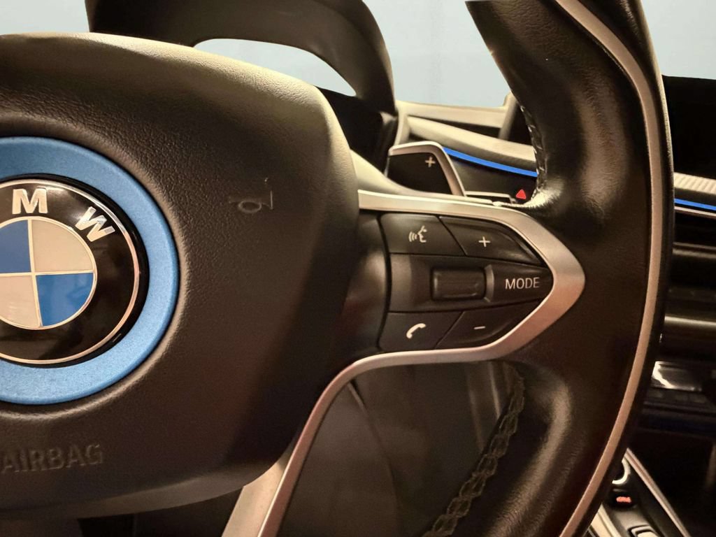 Used 2019 BMW i8 Coupe AWD/4WD image 16