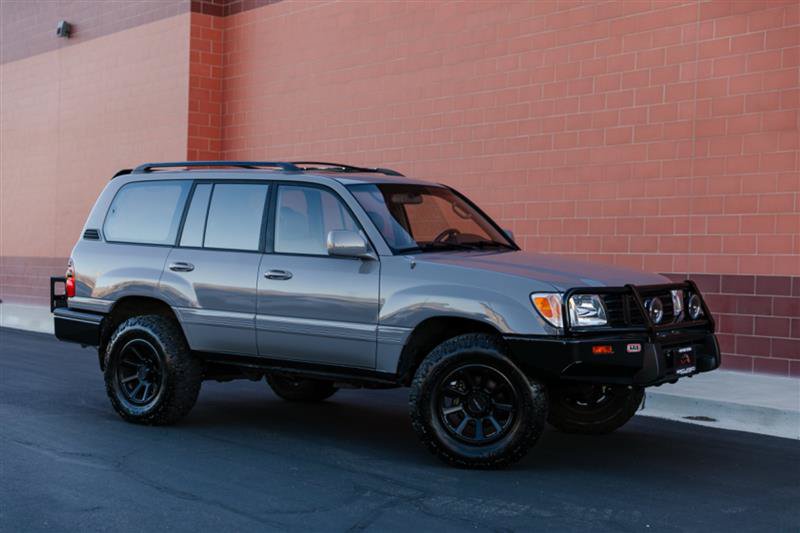 Used 2001 Toyota Land Cruiser AWD/4WD image 2