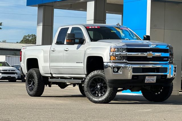 Used 2016 Chevrolet Silverado 2500 LT w/ LT Convenience Package image 2