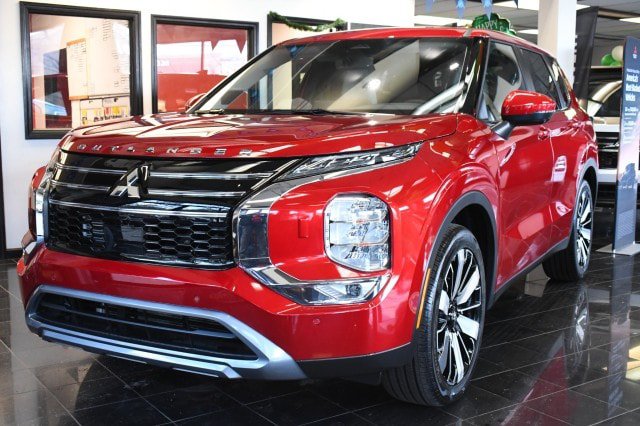 New 2026 Mitsubishi Outlander SE AWD/4WD image 1