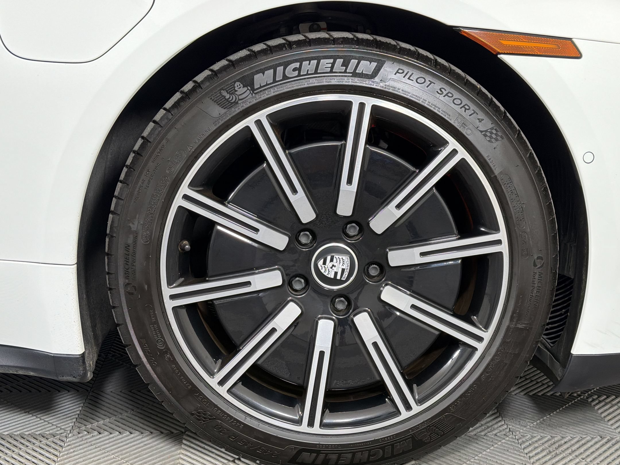 Certified 2020 Porsche Taycan 4S AWD/4WD image 15