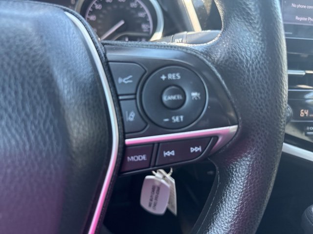 Used 2022 Toyota Camry LE image 19