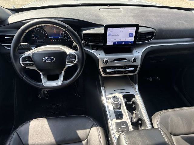 Certified 2022 Ford Explorer XLT w/ Equipment Group 202A image 10