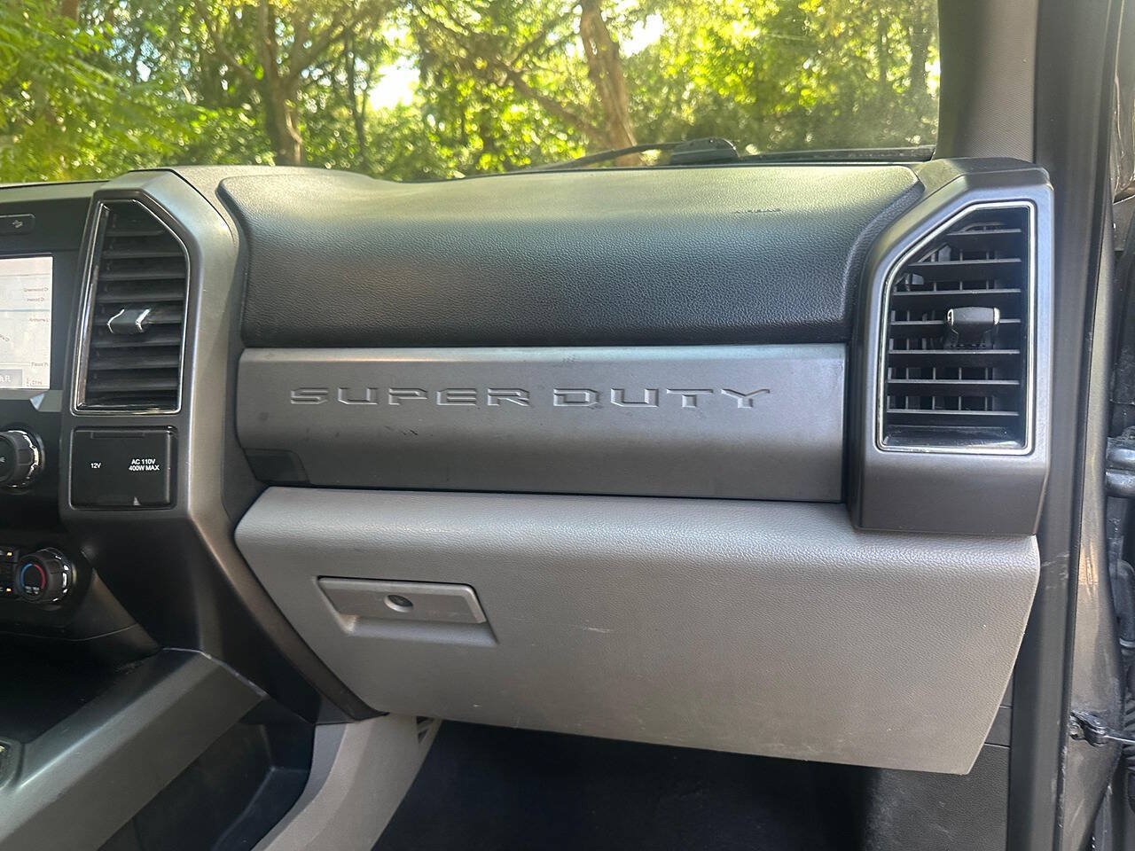 Used 2021 Ford F250 XLT w/ XLT Premium Package AWD/4WD image 17