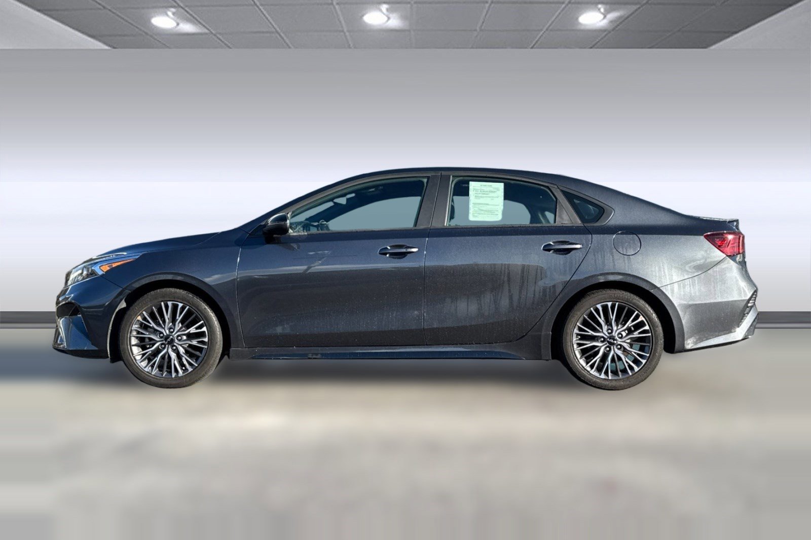 Used 2022 Kia Forte GT-Line w/ GT-Line Premium Package image 2